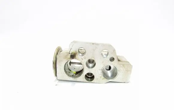 Volkswagen Golf V Air conditioning (A/C) expansion valve F666902ZC