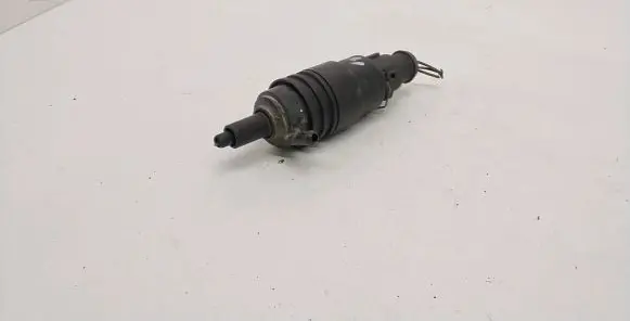 Audi A6 S6 C4 4A Windscreen/windshield washer pump 4A0955631