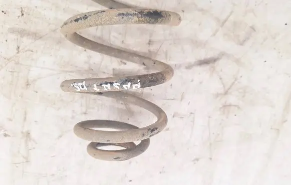 Volkswagen PASSAT B5 Rear coil spring