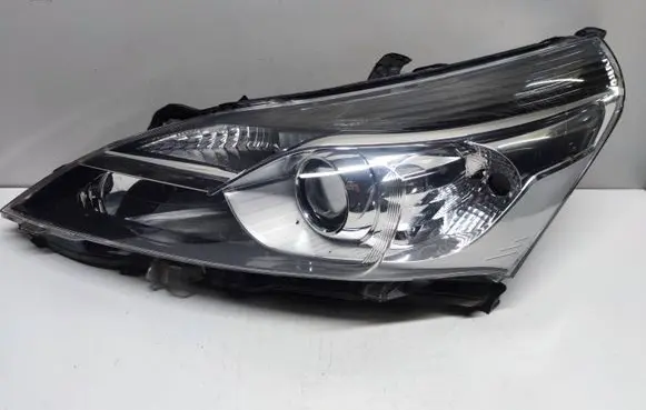 Toyota Verso Headlight/headlamp 811500F18100
