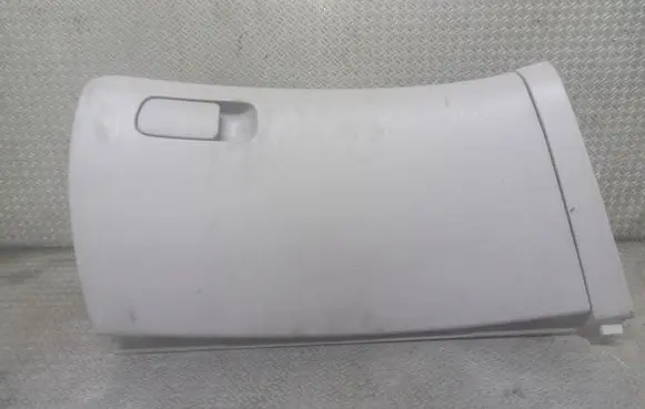 KIA Ceed Glove box 847601H000
