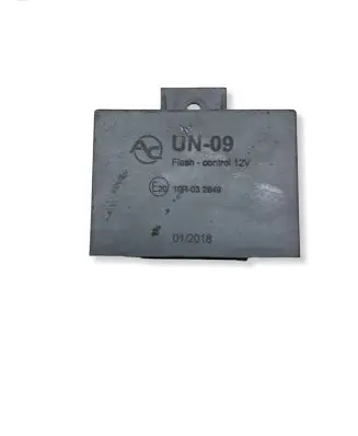 Mercedes-Benz CLA C117 X117 W117 Tow bar relay 10R032849 UN09