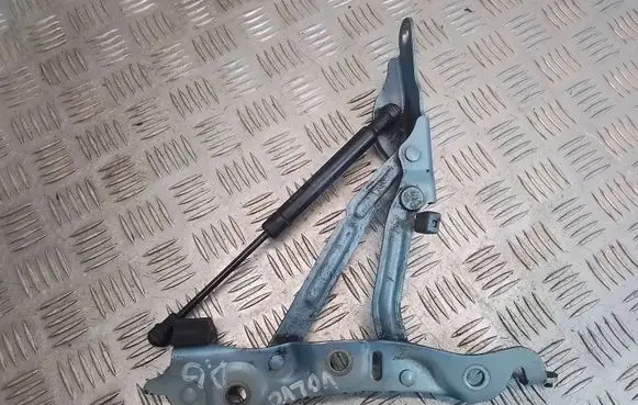 Volvo S60 Tailgate/trunk/boot hinge