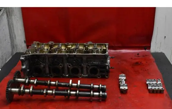 Suzuki Ignis Engine head 