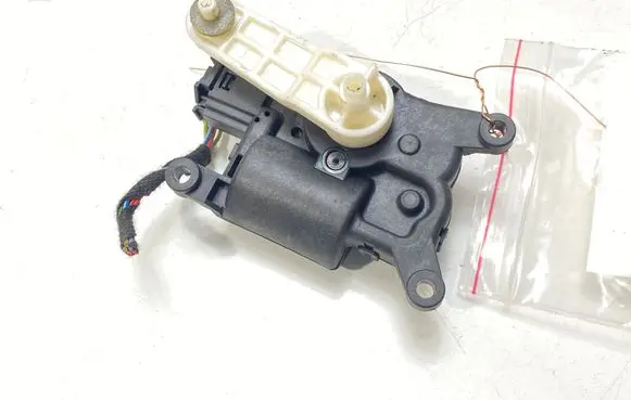 Jaguar F-Pace Air flap motor/actuator MF116880-8390