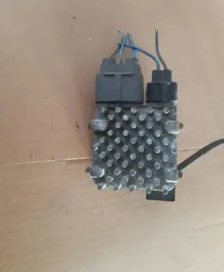 Mitsubishi Galant Coolant fan relay 104993-3022