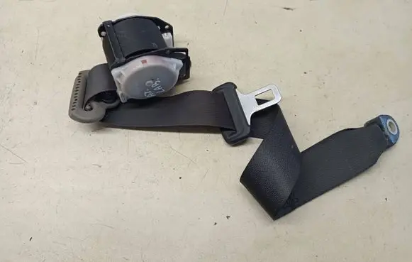 Nissan Murano Z50 Rear seatbelt 7249N