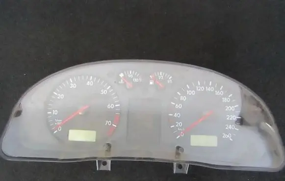 Volkswagen PASSAT B5 Speedometer (instrument cluster) 3b1919860
