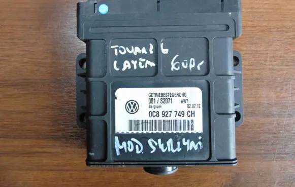 Volkswagen Touareg II Other control units/modules 0C8927749CH7P6