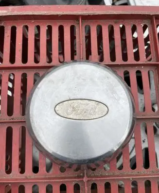 Ford Escort Original wheel cap 81AB1130AA 4506