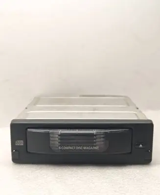 BMW 5 E60 E61 CD/DVD changer 6956939 MN18G24