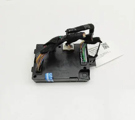 Opel Vivaro Central body control module 284B10847R