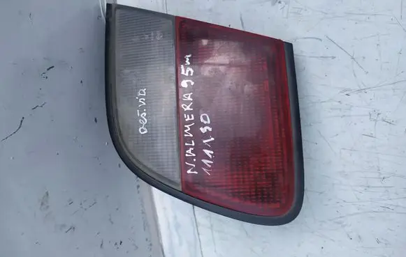 Nissan Almera Rear/tail lights