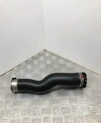 BMW 5 F10 F11 Intercooler hose/pipe 5211089