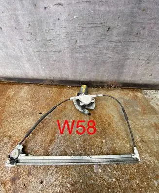 Renault Megane I Front door electric window regulator 0130821721
