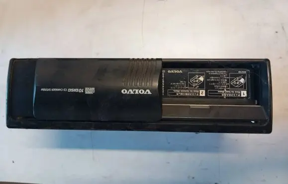 Volvo V70 CD/DVD changer 94720021 CDV010C34 V01390X8065105