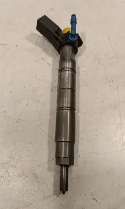 Mercedes-Benz E W213 Fuel injector 0445117048 A6540700187
