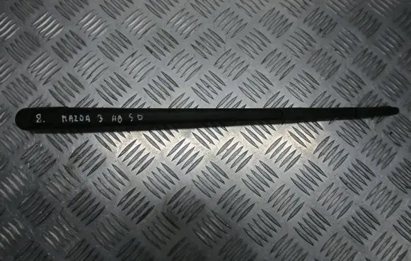 Mazda 3 I Rear wiper blade arm