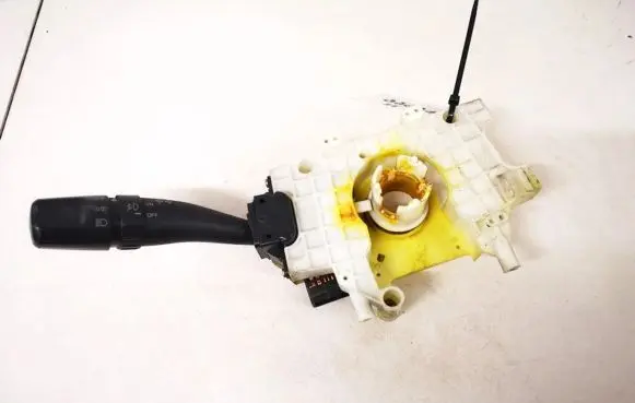 KIA Sorento Indicator stalk saeqb98
