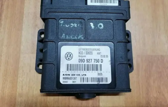 Volkswagen Touareg I Gearbox control unit/module 09D927750D H33S0655 MBMA001387