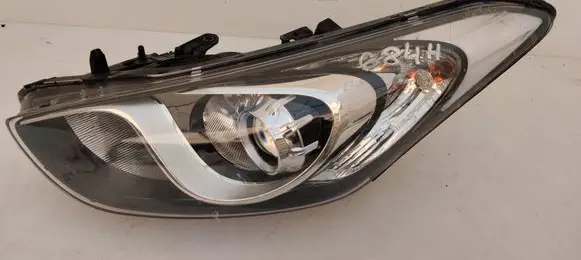 Hyundai i30 Headlight/headlamp 92101A6070 L009H200A0J