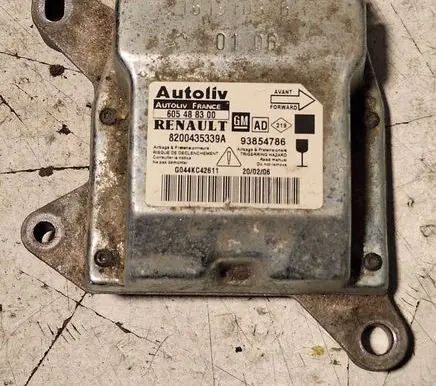 Opel Vivaro Airbag control unit/module 8200435339A 605488300 93854786