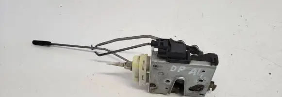 Audi A4 S4 B5 8D Front door lock 8D1837016F