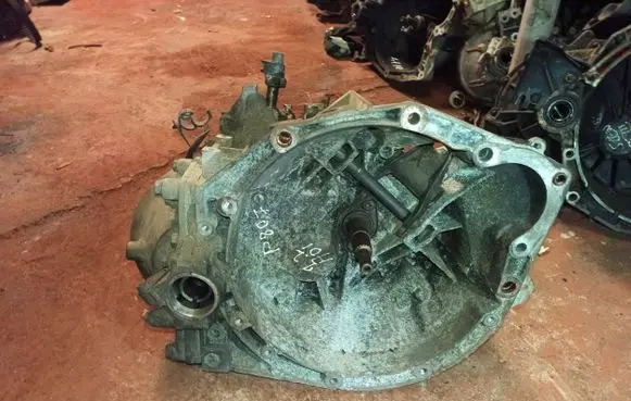 Peugeot 807 Manual 5 speed gearbox 20lm01