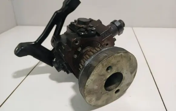 Audi A6 S6 C6 4F Fuel injection high pressure pump 059130755S 07000317712 0445010154