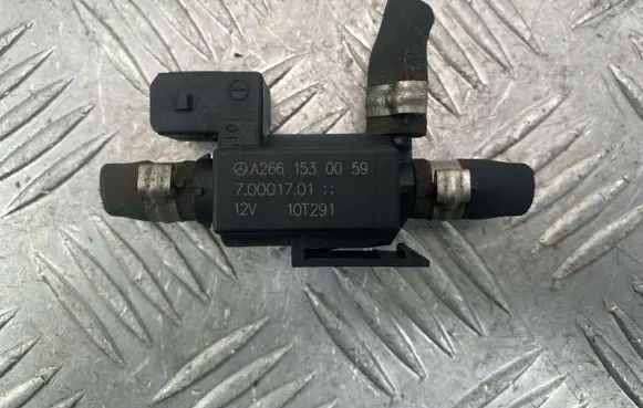 Mercedes-Benz E W212 Vacuum valve A2661530059