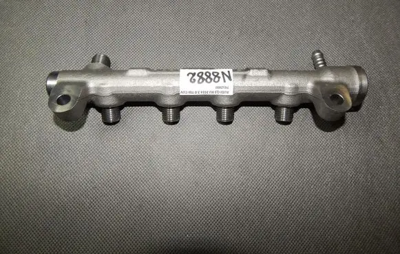 Audi Q3 8U Fuel main line pipe 04L1089E