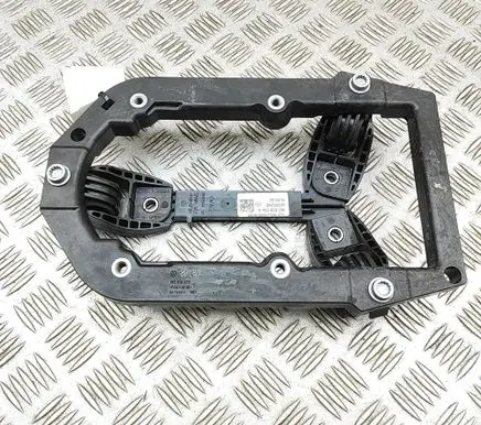 Volkswagen ID. Buzz A/C compressor mount bracket 1N3816579 1N3820034A