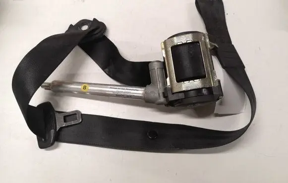 Audi A3 S3 8L Front seatbelt 0566289401