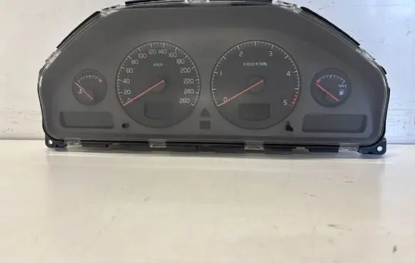Volvo V70 Speedometer (instrument cluster) 8637996 69294630T