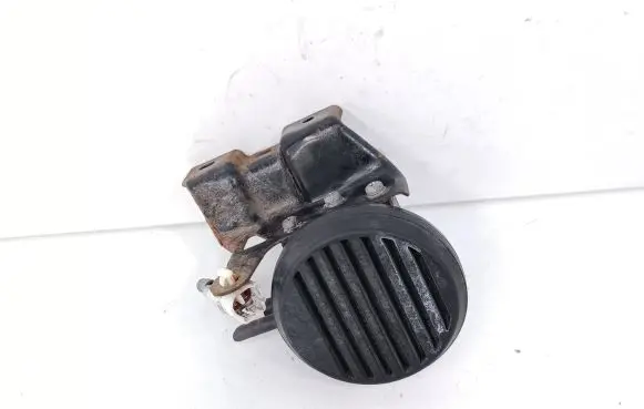 Toyota Prius c Alarm system siren 8657052010 0689004960