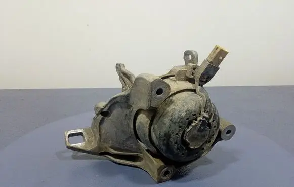 Audi RS Q8 Engine mount vacuum valve 4M0399202H