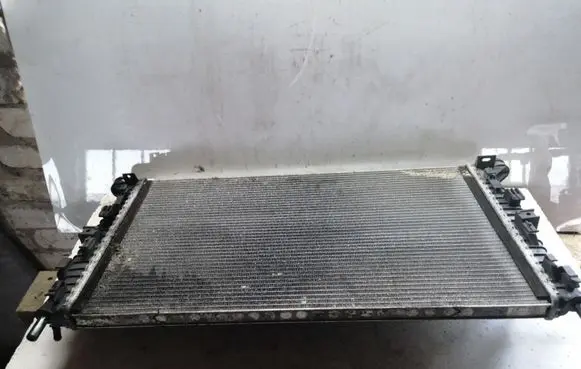 Ford C-MAX I Coolant radiator