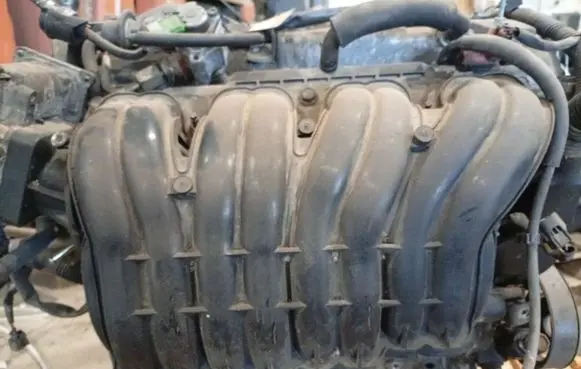Toyota Avensis T250 Intake manifold
