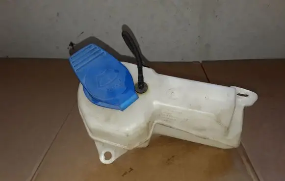 Seat Exeo (3R) Windshield washer fluid reservoir/tank 8E0955451AP