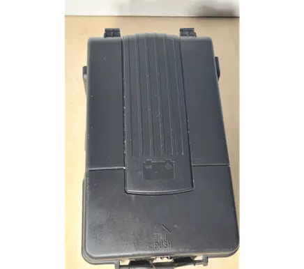 Skoda Octavia Mk2 (1Z) Battery box tray cover/lid 3c0915443a