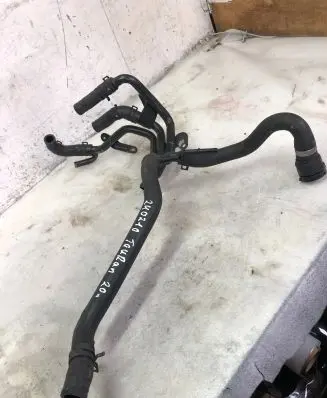 Volkswagen Touran III Engine coolant pipe/hose 04l121064ar