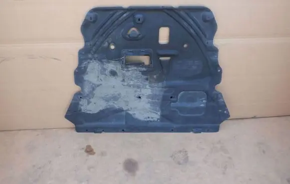 Ford Escape IV Engine splash shield/under tray LX6B6B629E