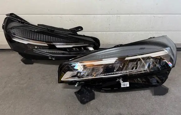 Renault Clio V Headlights/headlamps set 260103507R 260600149R