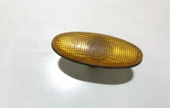 Mazda 626 Front fender indicator light 21461612 214-61612