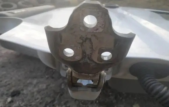 Renault Master II Front door upper hinge