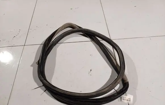Volkswagen Golf IV Rubber seal front coupe door 