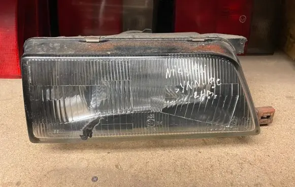 Nissan Sunny Headlight/headlamp 1218 1218R