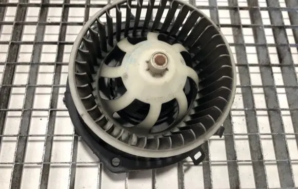 Iveco Daily 3rd gen Heater fan/blower