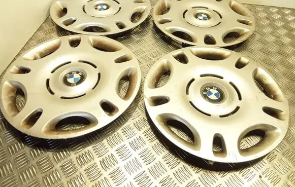 BMW 5 E39 R15 wheel hub/cap/trim 36131094158