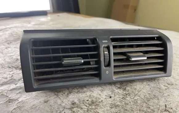 Mercedes-Benz E W210 Dash center air vent grill 2108300054
